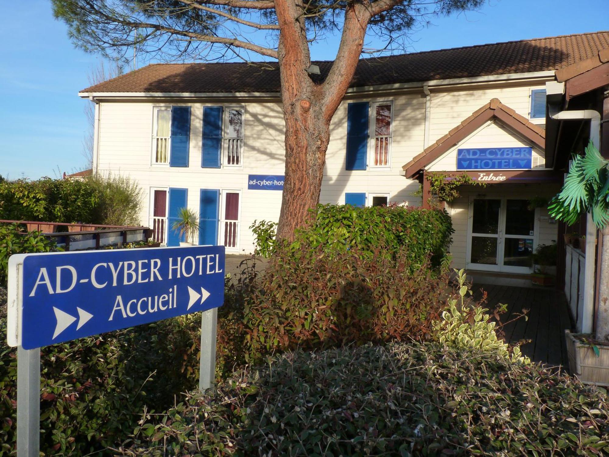 Ad Cyber-Hôtel LʼUnion Exterior foto
